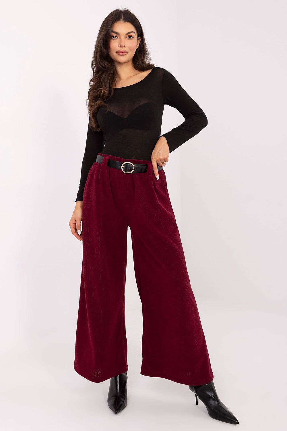  Women trousers model 220876 Rue Paris 